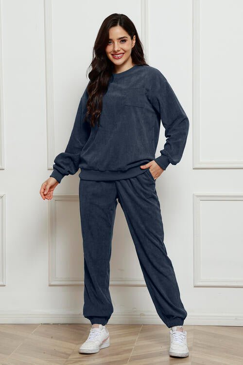 FleeceFlex Round Neck Sweatshirt and Sweatpants Set